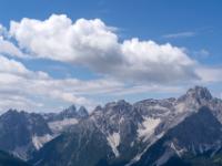 Bergkulisse der Sextener Dolomiten mit Drei Zinnen Fernblick